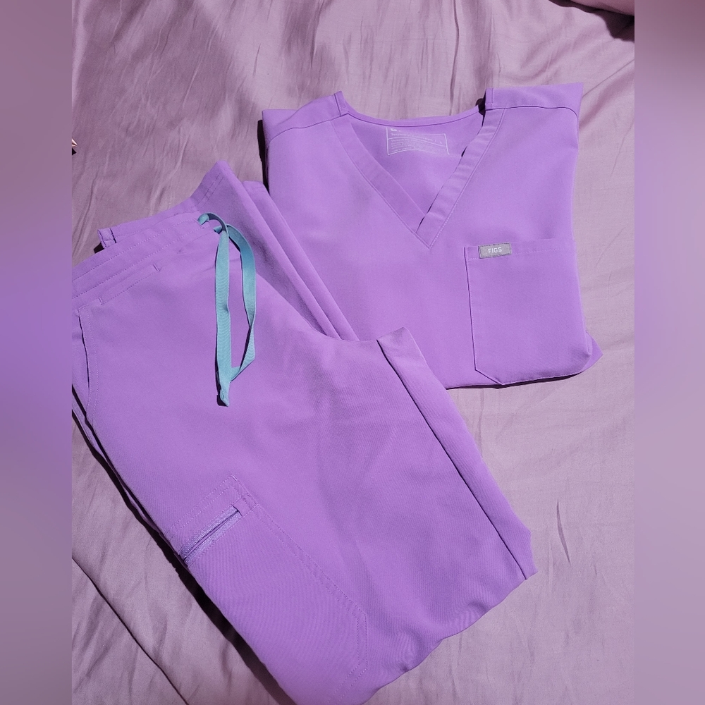 Figs Scrub set